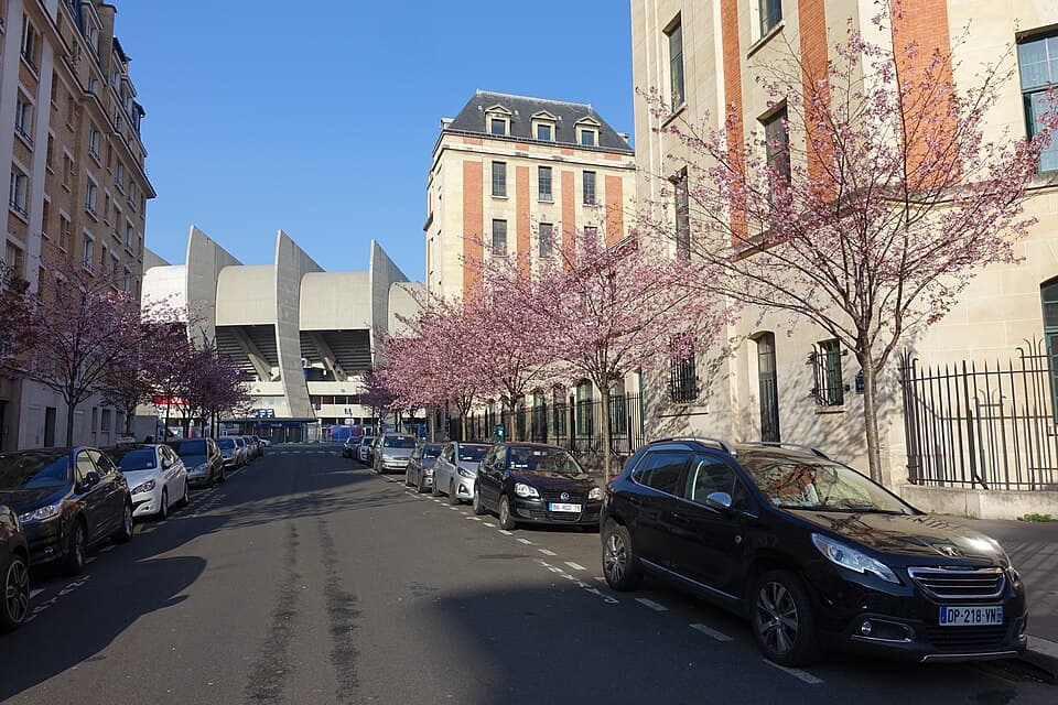 Stade du PSG : Massy et Poissy, est-ce du bluff ?
